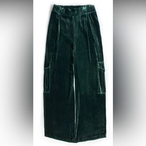 Zatima Silk Cargo Pant In Emerald Green